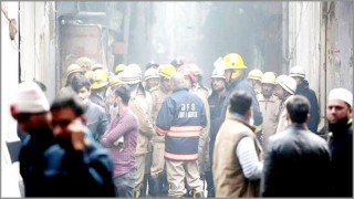 ভারতের নয়াদিল্লিতে কারখানায় ভয়াবহ অগ্নিকাণ্ড, নিহত ৪৩