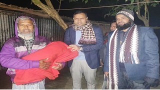 শিবপুরে কম্বল নিয়ে দু:স্থ শীতার্তদের পাশে ইউএনও শিবপুরে কম্বল নিয়ে দু:স্থ শীতার্তদের পাশে ইউএনও