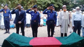 শিবপুরে রাষ্ট্রীয় মর্যাদায় মুক্তিযোদ্ধার দাফন শিবপুরে রাষ্ট্রীয় মর্যাদায় মুক্তিযোদ্ধার দাফন