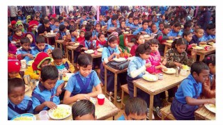 সব প্রাথমিক বিদ্যালয়ের শিক্ষার্থীদের দেয়া হবে রুটি-ডিম সব প্রাথমিক বিদ্যালয়ের শিক্ষার্থীদের দেয়া হবে রুটি-ডিম