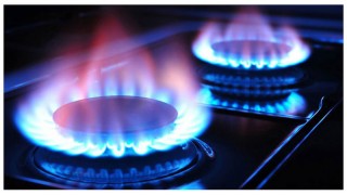 সব স্তরে বাড়ল গ্যাসের দাম: এক চুলা ৯২৫, দুই চুলা ৯৭৫ টাকা