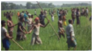 ধান কেটে না দেয়ার জের: সংঘর্ষে আহত ৪০ ধান কেটে না দেয়ার জের: সংঘর্ষে আহত ৪০