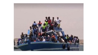 দেশে ফিরেছেন তিউনিসিয়ার সাগরে ভেসে থাকা ১৭ বাংলাদেশী দেশে ফিরেছেন তিউনিসিয়ার সাগরে ভেসে থাকা ১৭ বাংলাদেশী