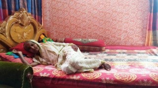 অবশেষে ছেলের অট্টালিকায় ঠাই হলো বৃদ্ধা মায়ের