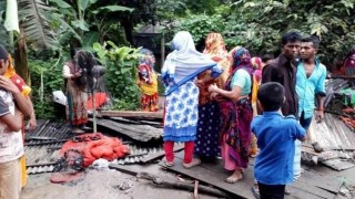 পলাশে কৃষকের বসতঘর পুড়ে ছাই