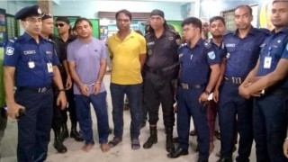 ব্ল্যাকমেইল করে ২০ ছাত্রী ধর্ষণের অভিযোগে দুই শিক্ষক গ্রেপ্তার ব্ল্যাকমেইল করে ২০ ছাত্রী ধর্ষণের অভিযোগে দুই শিক্ষক গ্রেপ্তার