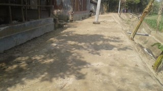 সরকারী হালট অবৈধ দখলমুক্ত করে রাস্তা নির্মাণ করলো হাজীপুর ইউনিয়ন পরিষদ