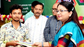 উন্নয়ন মেলায় নরসিংদী জেলা প্রশাসনের “জব কর্নার”: চাকুরি পেলেন আরো ৫০ জন
