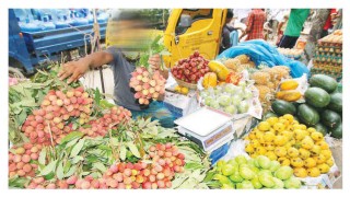 রমজানকে ঘিরে বাজারে ক্যামিকেল মিশ্রিত অপরিপক্ক ফল রমজানকে ঘিরে বাজারে ক্যামিকেল মিশ্রিত অপরিপক্ক ফল