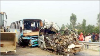 মুন্সীগঞ্জে বাস-মাইক্রো সংঘর্ষে নিহত-১০ মুন্সীগঞ্জে বাস-মাইক্রো সংঘর্ষে নিহত-১০