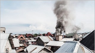 যাত্রীবাহী বিমান বিধ্বস্ত হয়ে ২৮ জনের মৃত্যু