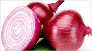 দেড় মাসে আকাশপথে এল ৪০৯ মন পেঁয়াজ