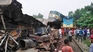 কসবা ট্রেন দুর্ঘটনা: ১৫ জনের লাশ হস্তান্তর কসবা ট্রেন দুর্ঘটনা: ১৫ জনের লাশ হস্তান্তর