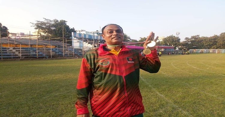 ৪৫ বছর বয়সেও স্বর্ণ জয় আশুলিয়ার বিপ্লব উদ্দিনের ৪৫ বছর বয়সেও স্বর্ণ জয় আশুলিয়ার বিপ্লব উদ্দিনের