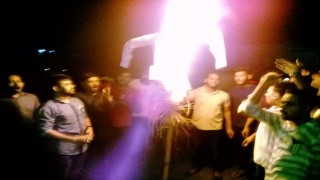 শিবপুরে ছাত্রদল কেন্দ্রীয় কমিটির সাধারণ সম্পাদকের কুশপুত্তলিকা দাহ শিবপুরে ছাত্রদল কেন্দ্রীয় কমিটির সাধারণ সম্পাদকের কুশপুত্তলিকা দাহ