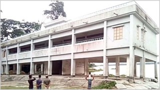 সন্ধ্যা নদীতে বিলীন বিদ্যালয় সন্ধ্যা নদীতে বিলীন বিদ্যালয়