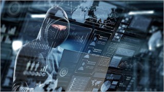 সাইবার অপরাধীদের টার্গেট ফেসবুক ব্যবহারকারী নারীরা