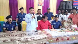 অপরাধীদের পর্দার আড়ালে থেকে সহায়তাকারীদেরও আইনের আওতায় আনা হবে: এসপি, নরসিংদী অপরাধীদের পর্দার আড়ালে থেকে সহায়তাকারীদেরও আইনের আওতায় আনা হবে: এসপি, নরসিংদী