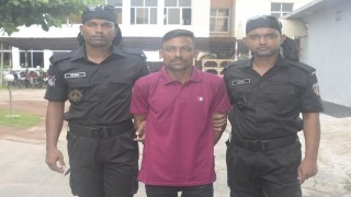 শিবপুরের অপহরণ ও গণধর্ষণ মামলার প্রধান আসামী জাকির গ্রেফতার শিবপুরের অপহরণ ও গণধর্ষণ মামলার প্রধান আসামী জাকির গ্রেফতার