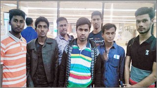 নিঃস্ব হয়ে দেশে ১৭৫ বাংলাদেশী