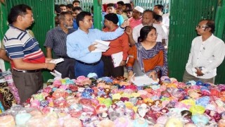 পাইকারী কাপড়ের বাজার বাবুরহাটে ভ্রাম্যমান আদালতের অভিযান