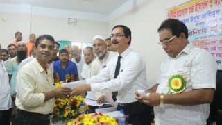 মাদ্রাসার নতুন ভবন উদ্বোধন ও পূজা মন্ডপে অনুদান প্রদান