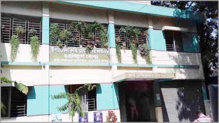 সাংবাদিকরা ‘স্যার’ সম্বোধন না করায়... সাংবাদিকরা ‘স্যার’ সম্বোধন না করায়...