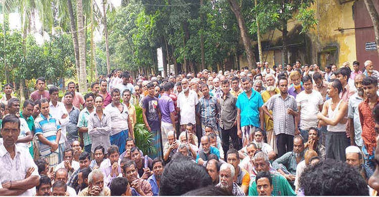 ঘোড়াশালে বাংলাদেশ জুটমিলের জিএম অবরুদ্ধ ঘোড়াশালে বাংলাদেশ জুটমিলের জিএম অবরুদ্ধ