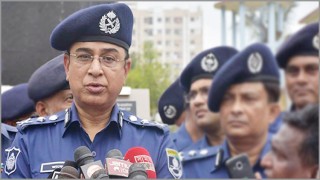 ত্রাণ চুরি-আড্ডা বন্ধে পুলিশ প্রধানের কঠোর নির্দেশনা ত্রাণ চুরি-আড্ডা বন্ধে পুলিশ প্রধানের কঠোর নির্দেশনা