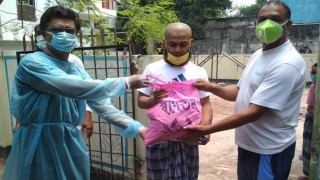 নরসিংদীতে ব্যক্তি উদ্যোগে খাদ্যসামগ্রী বিতরণ