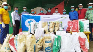 মনোহরদীতে কর্মহীনদের ঘরে পৌঁছে দেয়া হলো খাদ্য সহায়তা