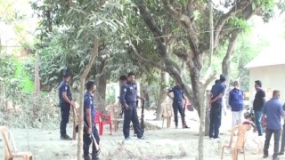 নবীনগরে প্রতিপক্ষের পা কেটে হাতে নিয়ে উল্লাস ! নবীনগরে প্রতিপক্ষের পা কেটে হাতে নিয়ে উল্লাস !