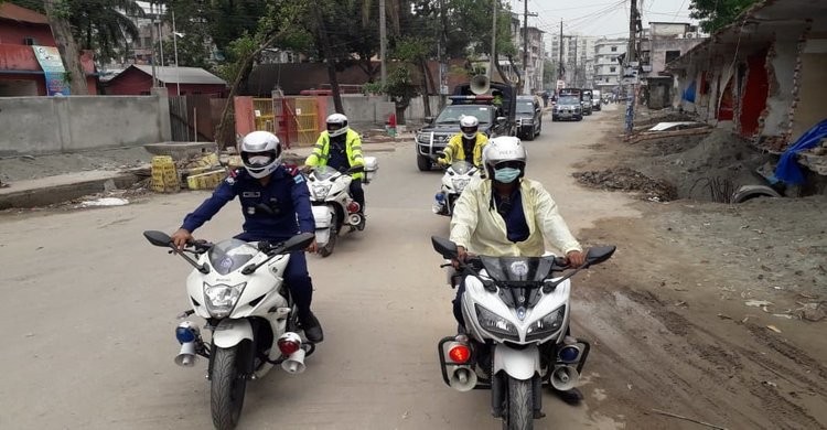 করোনাভাইরাস প্রতিরোধে নরসিংদী জেলা পুলিশের সাড়াশী অভিযান অব্যাহত করোনাভাইরাস প্রতিরোধে নরসিংদী জেলা পুলিশের সাড়াশী অভিযান অব্যাহত