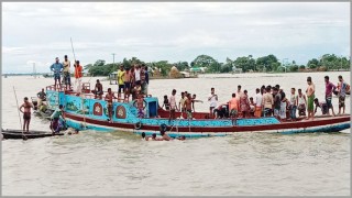 হাওরে ঘুরতে এসে নৌকা ডুবে ১৭ জনের মৃত্যু হাওরে ঘুরতে এসে নৌকা ডুবে ১৭ জনের মৃত্যু