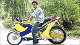 নিজের আবিষ্কৃত ‘গ্যালাক্সি বাইক’ বাজারজাত করতে চান মুন্না