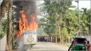 বাস চাপায় প্রধান শিক্ষকসহ দুই সিএনজি যাত্রী নিহত, বাসে অগ্নিসংযোগ বাস চাপায় প্রধান শিক্ষকসহ দুই সিএনজি যাত্রী নিহত, বাসে অগ্নিসংযোগ