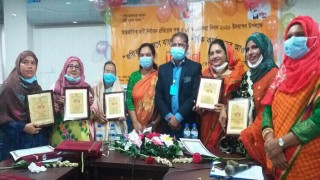 পলাশে রোকেয়া দিবসে ৫ জয়িতাকে সংবর্ধনা পলাশে রোকেয়া দিবসে ৫ জয়িতাকে সংবর্ধনা