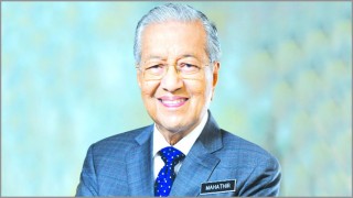 ড. মাহাথিরই মালয়েশিয়ার অন্তর্বর্তী প্রধানমন্ত্রী নিযুক্ত