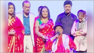 গানের মঞ্চে হাজির হলেন এন্ড্রু কিশোর