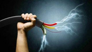 পলাশে বিদ্যুৎস্পৃষ্ট হয়ে নারী শ্রমিকের মৃত্যু পলাশে বিদ্যুৎস্পৃষ্ট হয়ে নারী শ্রমিকের মৃত্যু