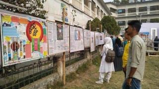 নরসিংদী সরকারী কলেজে দেয়ালিকা প্রতিযোগিতা অনুষ্ঠিত