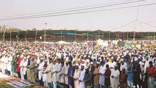 ইজতেমা ময়দানে লাখো মুসল্লির অংশগ্রহণে জুমুআ’র নামাজ আদায় ইজতেমা ময়দানে লাখো মুসল্লির অংশগ্রহণে জুমুআ’র নামাজ আদায়