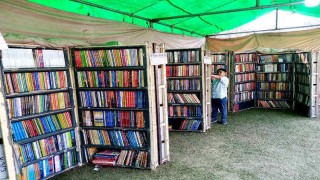 পলাশে বিশ্ব সাহিত্য কেন্দ্রের বই মেলা: খুশি গ্রামীণ পাঠকরা পলাশে বিশ্ব সাহিত্য কেন্দ্রের বই মেলা: খুশি গ্রামীণ পাঠকরা