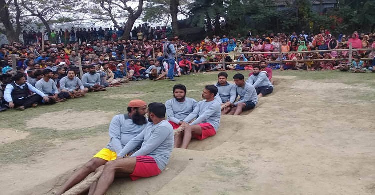 শিবপুরে ঐতিহ্যবাহী কাছিটান খেলা অনুষ্ঠিত শিবপুরে ঐতিহ্যবাহী কাছিটান খেলা অনুষ্ঠিত
