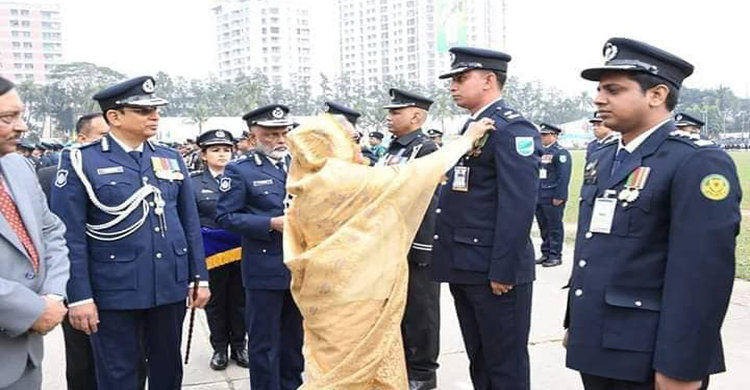 নরসিংদীর অতিরিক্ত পুলিশ সুপার থান্দার খায়রুল হাসান এর পিপিএম পদক লাভ নরসিংদীর অতিরিক্ত পুলিশ সুপার থান্দার খায়রুল হাসান এর পিপিএম পদক লাভ