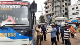 নরসিংদীতে গণপরিবহনে স্বাস্থ্যবিধি মানাতে পুলিশী তদারকি