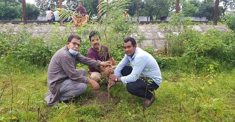 আলোকিত নরসিংদীর উদ্যোগে বৃক্ষরোপণ কর্মসূচী শুরু আলোকিত নরসিংদীর উদ্যোগে বৃক্ষরোপণ কর্মসূচী শুরু