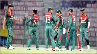 শেষ বলে জিতে সিরিজ জয় বাংলাদেশের