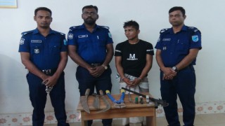 বেলাবতে দেশীয় পাইপগান ও কার্তুজসহ দুই ডাকাত গ্রেফতার