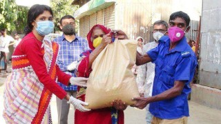 নজরপুরে দরিদ্রদের মাঝে খাদ্য সামগ্রী বিতরণ